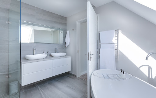 Expert Ideas and Tips to Design Modern Bathroom Design